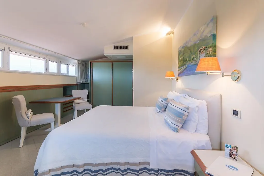 Hotel Eden Cinquale 4*,